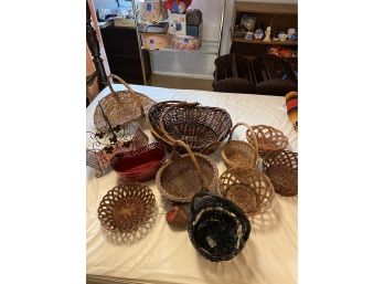 Large Lot Of 14 Wicker And Metal Baskets