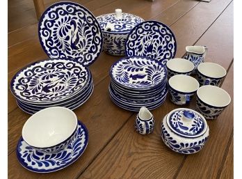 Anfora Blue And White Dishes