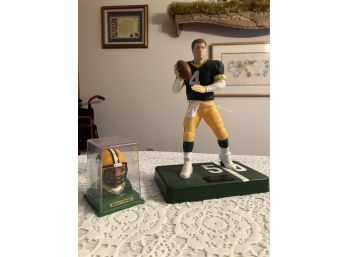 Brett Favre 11' Figurimne With Packers Helmet