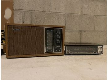 Group Of 2 Vintage Radios