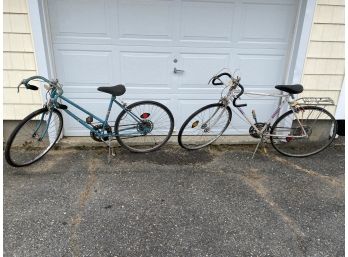 2 Vintage Bicycles Colombia And Free Spirit