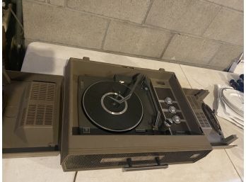 Magnavox Turn Table