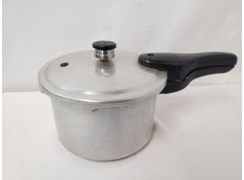 Vintage Presto 4 Quart Aluminum Pressure Cooker Pot