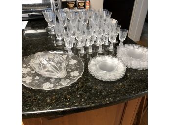 Grape Leaf Etched Glass Set