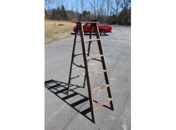 6ft Wooden Ladder