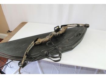 Hoyt Compound Bow And Case