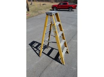 5 Ft Werner Step Ladder (needs Repair)