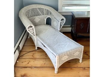 Antique Wicker Chaise