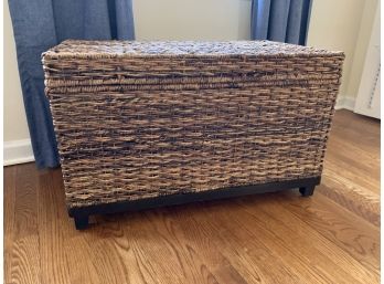 1 Wicker Chest With Lid 30x18x19 And Chest 28x17x12