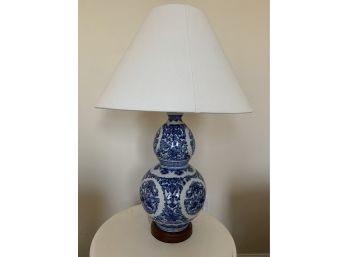 Lauren Gorgeous Blue And White Lamp 26' H Base 5-1/2' Shade 17'