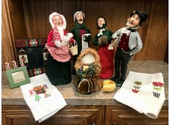 Wonderful Lot Of Buyers Choice Christmas Carolers And More!