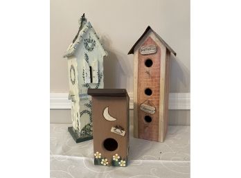 Lot Of 3 Birdhouses With Vacancy Signs On Two