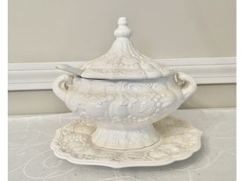 4 Piece Porcelain Soup Toureen