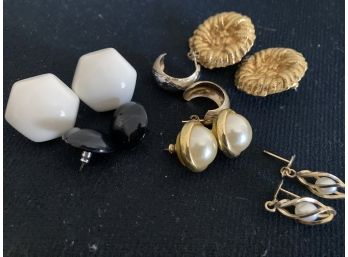 Collection Of Pretty Earrings 6 Pairs