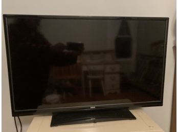 RCA 32' Inch Television HDTV Works And Has Remote