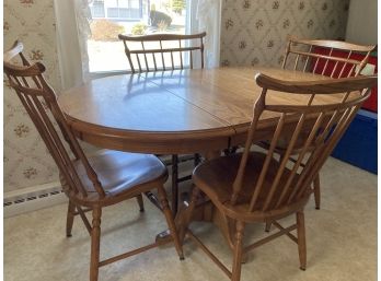 Nice S. Bent & Brothers Made In Gardner Mass. Oak Dinning Table With 4 Chairs