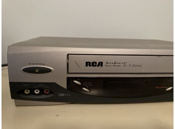 RCA VCR Accu Search 4four Head Hi-fi Stereo Video Cassette Recorder