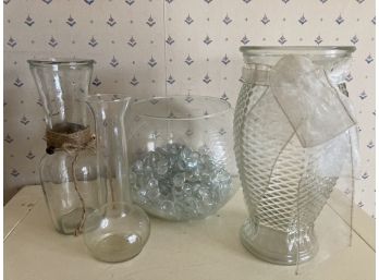 Everyone Is Different 4 Glass Vases