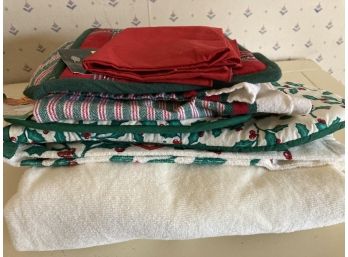 Christmas Towels And Kitchen Pot Holders And Linens Some New