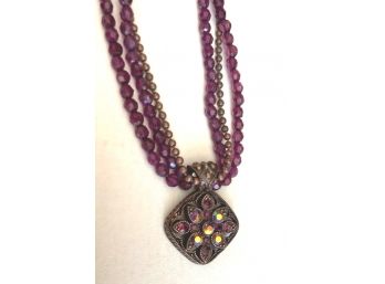 Attractive Purple Beads Necklace With Bright Pendant