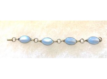 Pretty 6 1/2' Bracelet With 4 Pale Blue Oval Stones