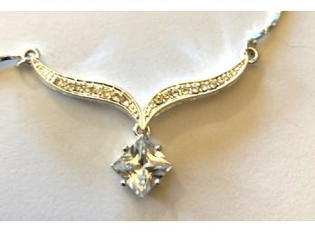 Simply Pretty Single Large Rhinestone Necklace