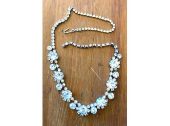 ABSOLOUTELY STUNNING RHINESTONE NECKLACE!!