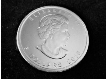 2010 Canadian 1 Troy Oz. .9999 Silver Coin