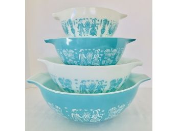 PRISTINE! Vintage Turquoise Amish Butterprint 4 Piece Cinderella Mixing Bowl Set