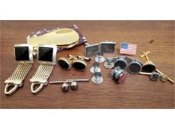 Small Vintage Men's Jewelry Lot