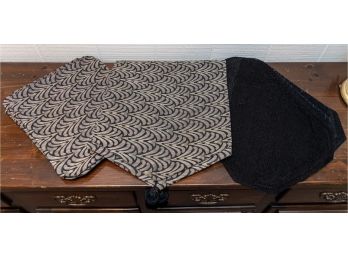 Table Runner And Placemats