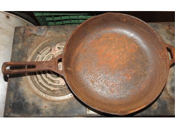 Nice Heavy 12 Inch Griswold Frying Pan