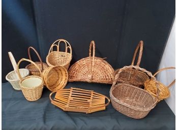 Nice Grouping Of Vintage Wicker & Bamboo Baskets