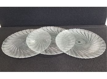 Three 13' Arcoroc Seabreeze Swirled Glass Serving Trays