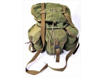 Vintage  US Army LC-1 Field Pack Combat Nylon Medium  Green Backpack