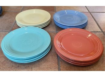 Set Of 16 Fiestaware Dinner Plates