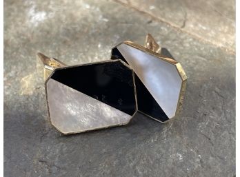 Elegant Vintage 14k Onyx And Mother Of Pearl Cufflinks