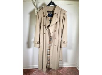 Fabulous Mens Classic BURBERRY Trench Size L / XL - With Zip Out Cashmere Lining Worn 2X - Paid $1,800