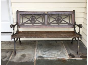 Very Nice Park Bench With Cast Iron Sides By Leisure Ways - Nice Patina - Overall A Great Piece