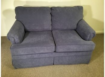 Amazing ETHAN ALLEN Slate Blue / Gray Loveseat/ Settee - FANTASTIC Condition - Looks New !