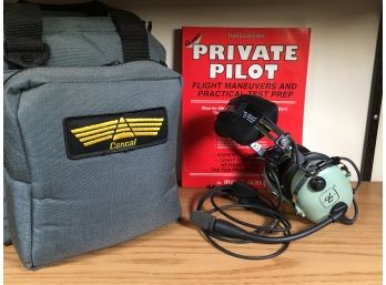 Very Cool Pilots Lot - David Clark Headset - Retail Over $350 - Bool & Travel Bag - NICE LOT !