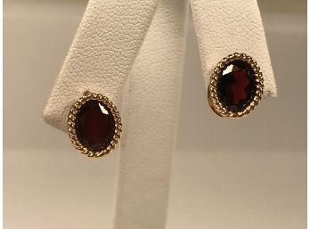 Fabulous All 14kt Gold - Setting & Posts With Large Garnets Earrings - VERY Pretty Earrings - Quite Elegant