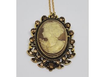 Crystal Antique Broach Cameo Pendant Necklace In Gold Tone