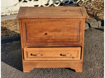 Vintage Wood Small Blanket Storage Chest