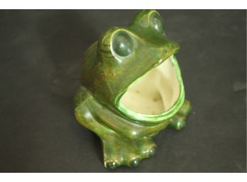 Beautiful Vintage Ceramic Frog
