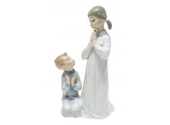 Lladro 'Teaching To Pray' 4779 Figurine