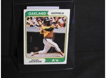 1974 Topps HOFer Reggie Jackson Baseball Card