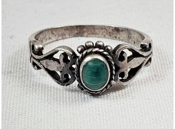 Vintage Sterling Silver Ring With Malachite Stone