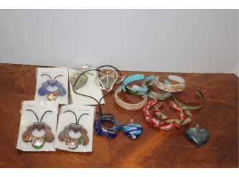 New 15 Piece Glass Jewelry Lot - Necklaces, Pendants & Bracelets