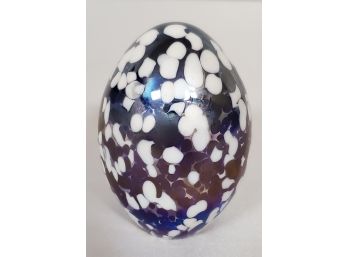 Studio Art Glass Egg With Iridescent & Mottled White Design